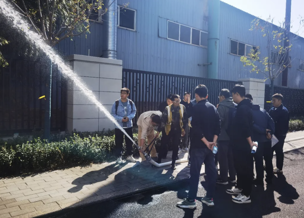 1728887943035070832.png 1728887943035070832.png