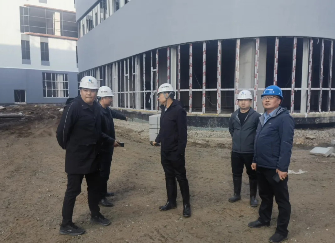 1729753911571017693.png 1729753911571017693.png